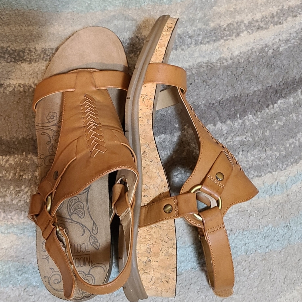 Wedged sandals - Picture 3 of 3